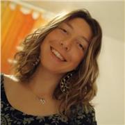 Insegnante madrelingua italiana offre lezioni a studenti stranieri e aiuto compiti in materia umanistiche a studenti di scuole medie e superiori